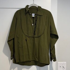Mi Golondrina Olive Green Embroidered Collar Pullover